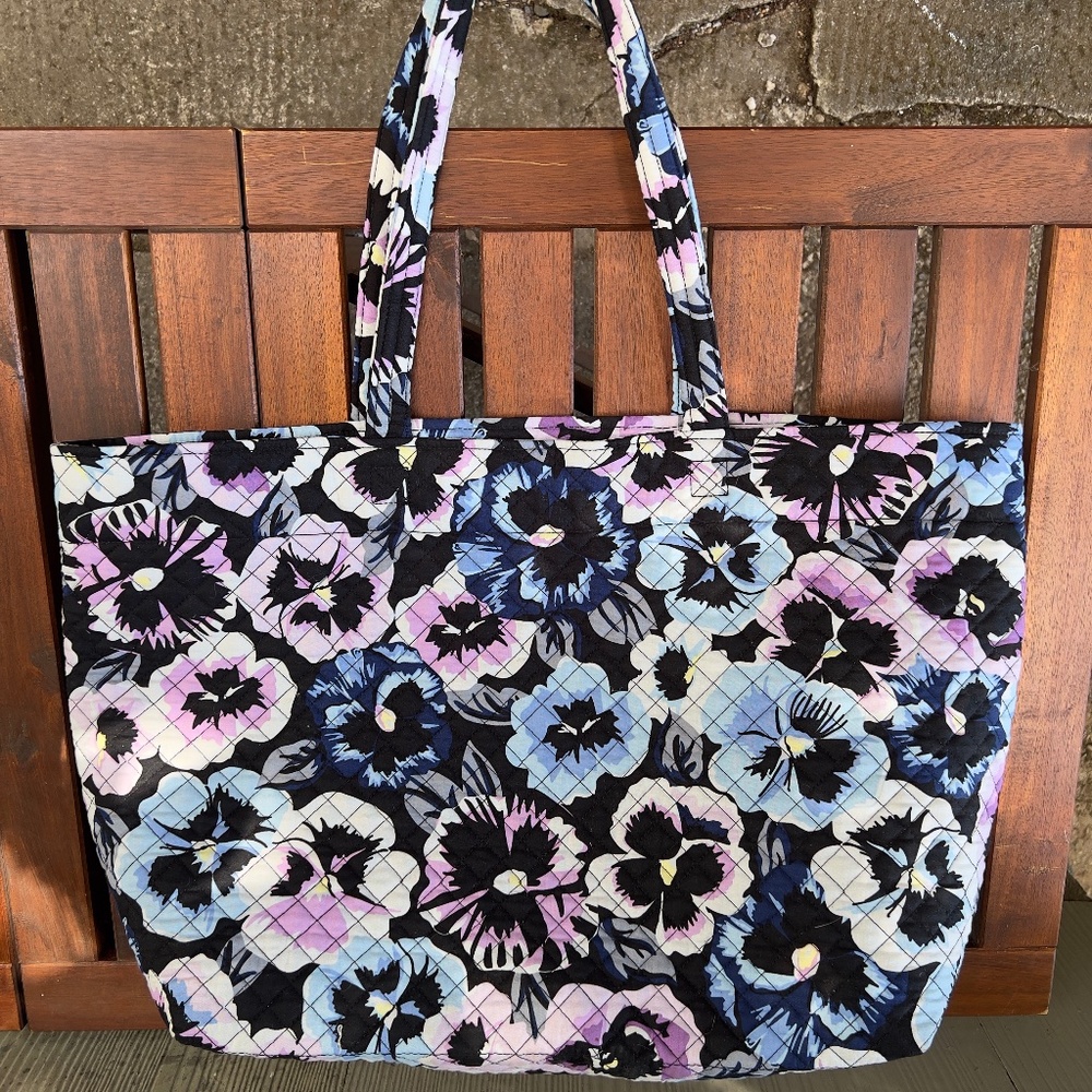 VERA BRADLEY GRAND TOTE PLUM PANSIES X LARGE